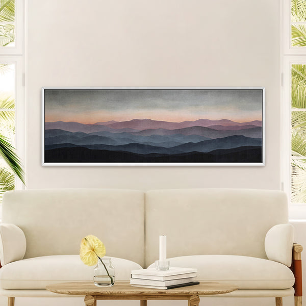 Gedämpfter Sonnenuntergang in den Bergen – Leinwandbild