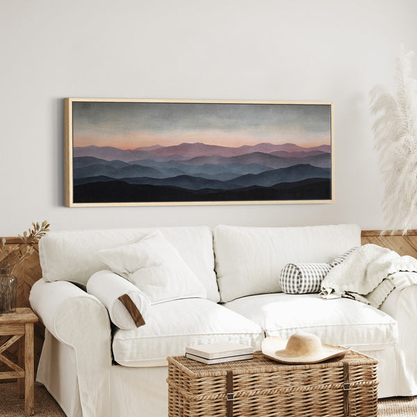 Gedämpfter Sonnenuntergang in den Bergen – Leinwandbild