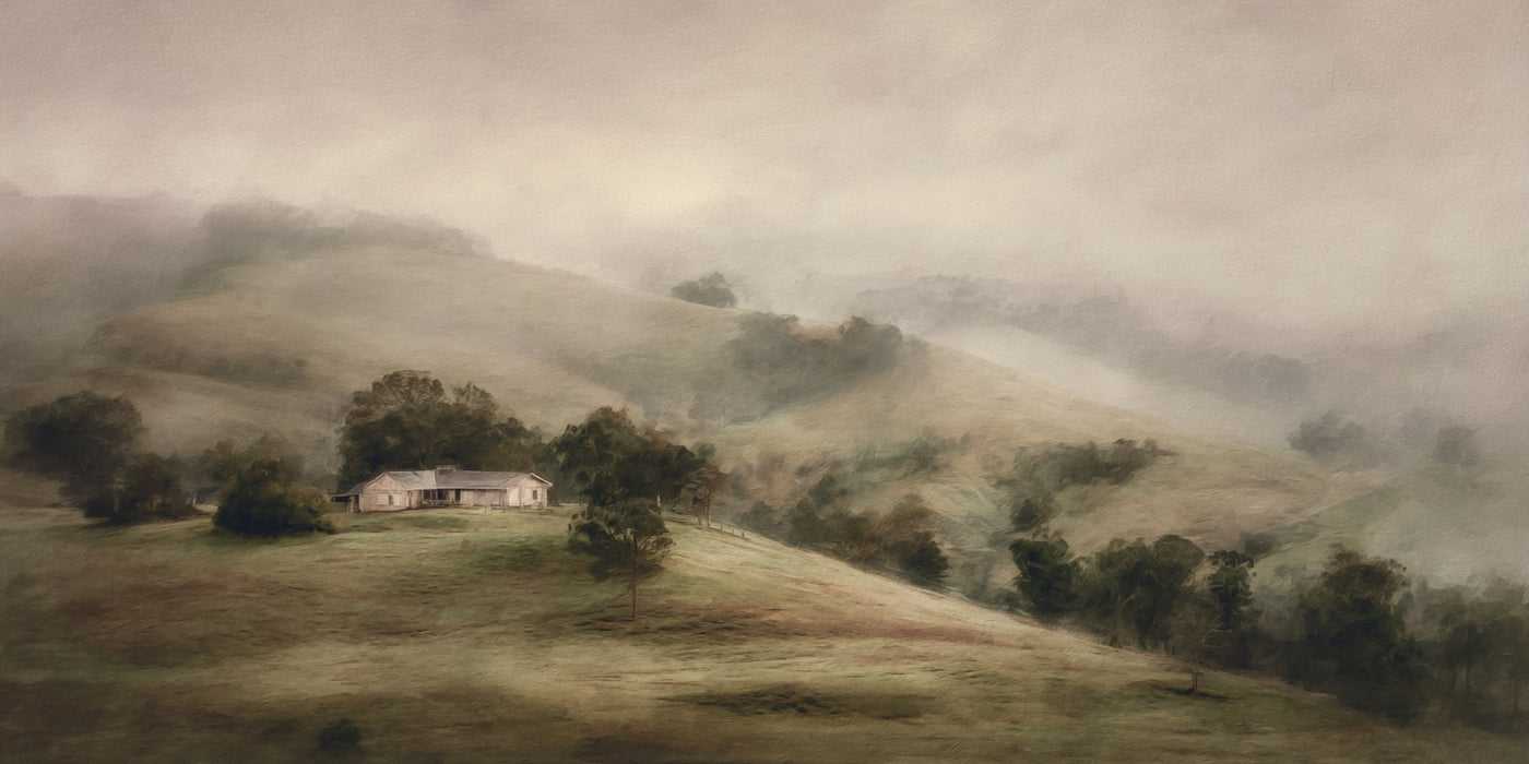 Leinwanddruck „Foggy Hills Farmhouse“